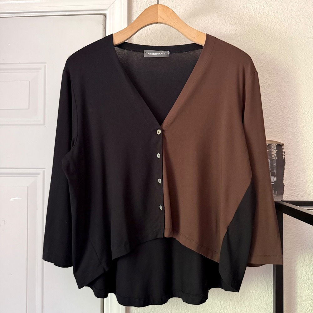 ALEMBIKA black brown colorblock lagenlook 3/4 sleeve boxy cropped button up top